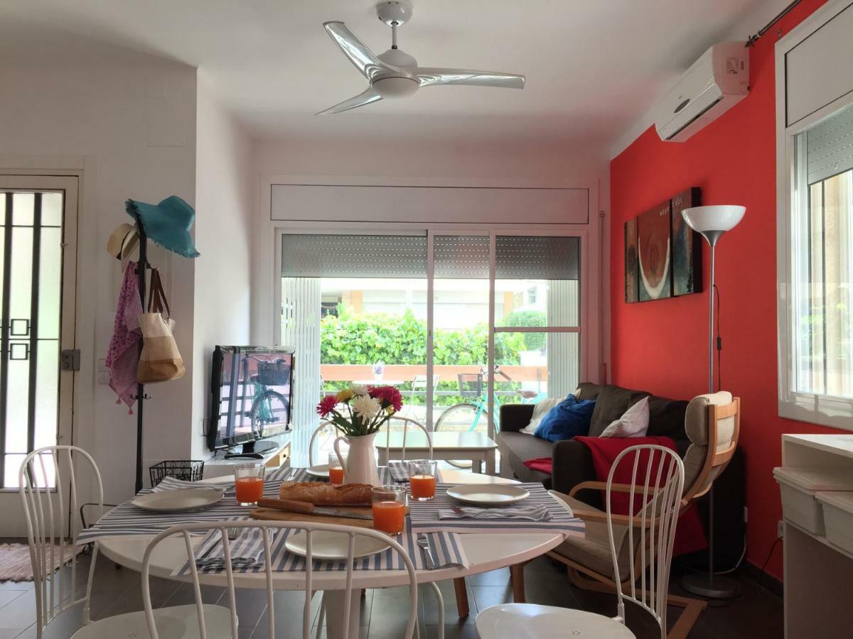 Nice Apartment 80 Meters From The Beach Calafell Dış mekan fotoğraf